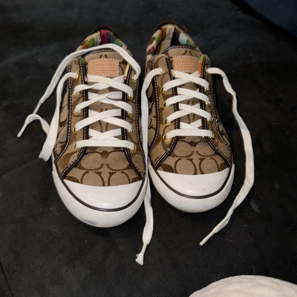 Used coach shoes